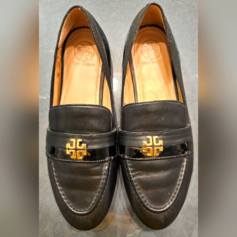 TORY BURCH • Black Leather Ballet Loafers • Size 5M